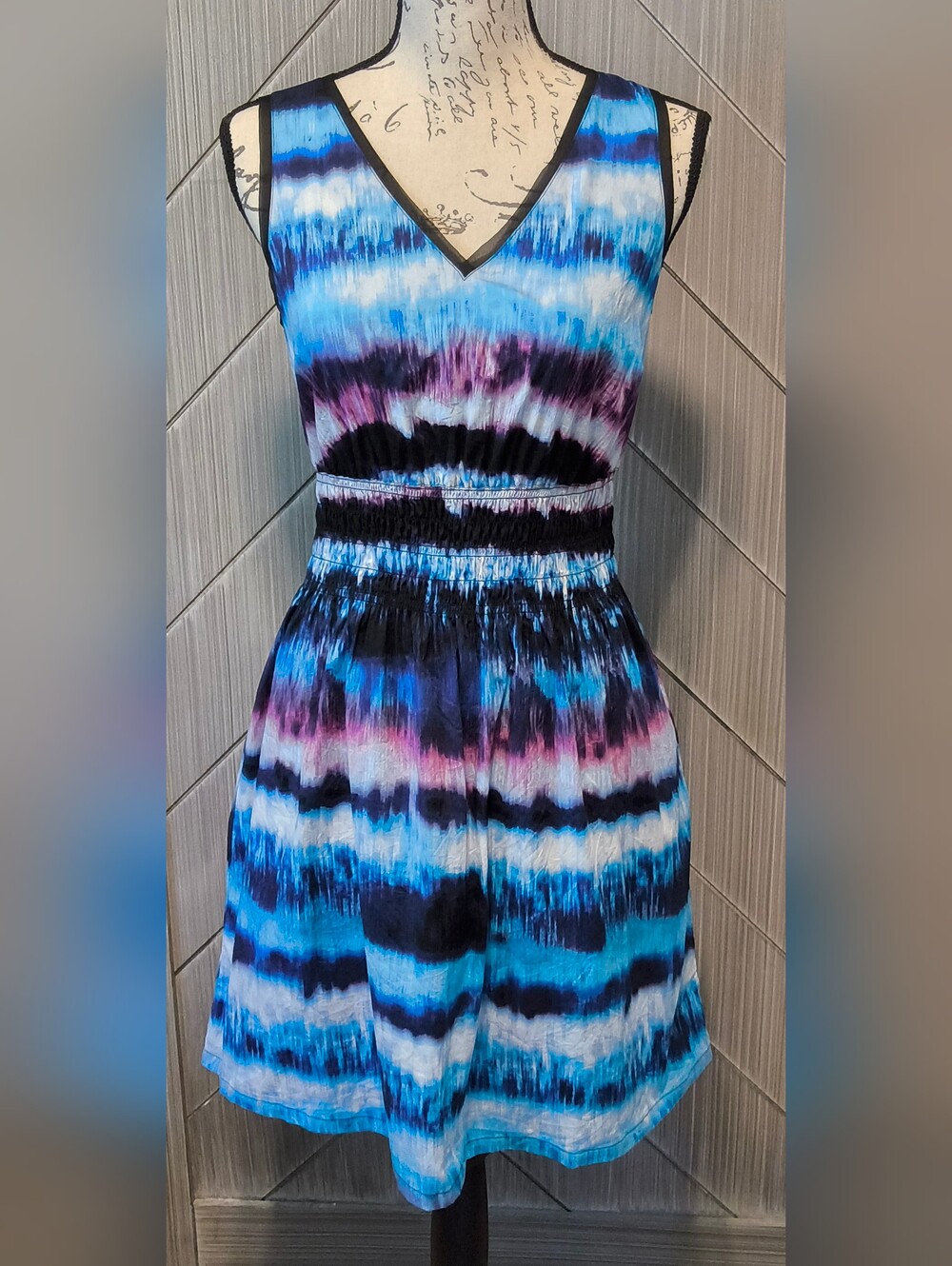 Simply Vera Vera Wang PM Bold Blue Teal Tie Dye Print V Neck Smocked Waist Dress